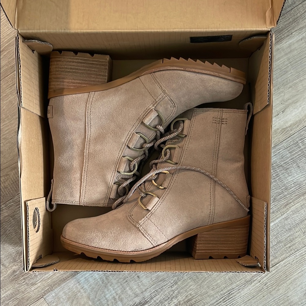 Women's Tan Ankle Boots